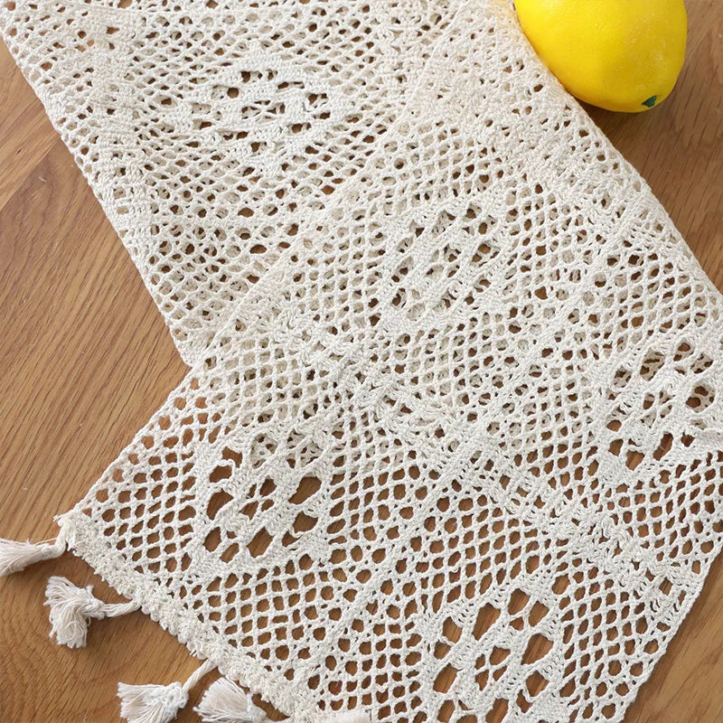 Camino de mesa beige, navideño, de encaje de ganchillo, tela de mezcla de algodón con borlas para la decoración de la mesa de centro y bodas.