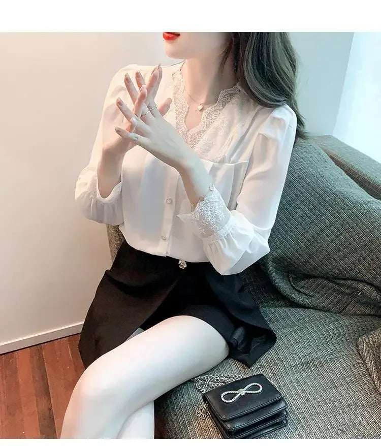 Women's Clothing White Chiffon Blouse Spring New V-Neck Lace Detail High-End Unique Design Feminine Layering Top