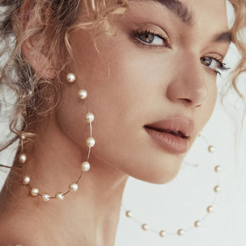 Nuevos exquisitos pendientes de circonita de colores en forma de corazón para mujer, pendientes de esmalte blanco a la moda con temperamento amoroso, joyería de boda