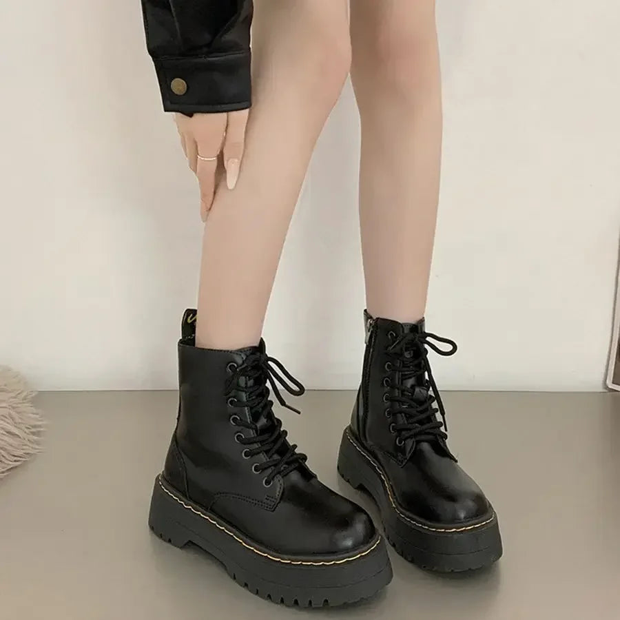 Women Fashion Boots Casual Shoes Woman Leather Chelsea Ladie Classic Punk Female Goth High Platform Boots Women Botas Mujer