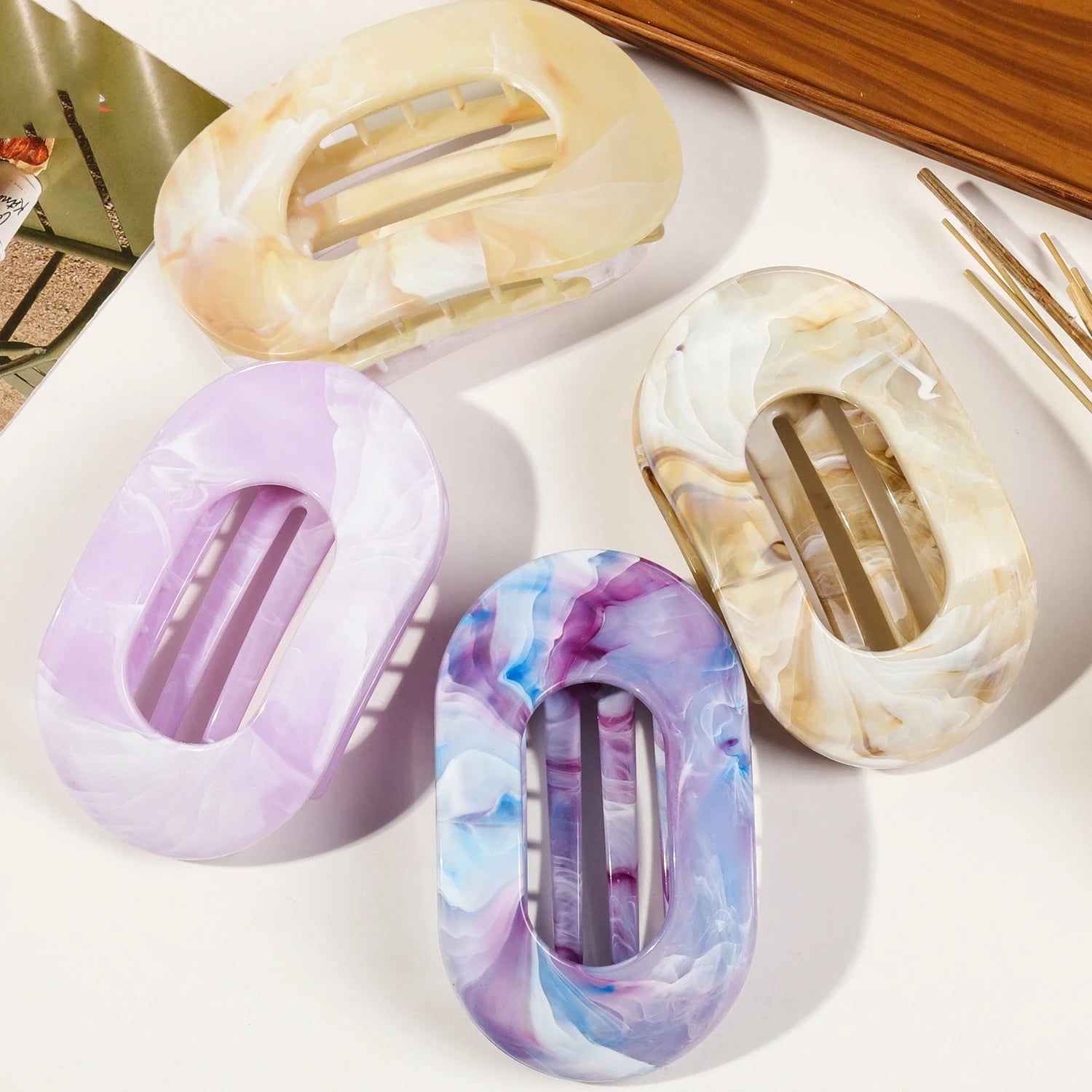 Marble Duckbill Hair Claw