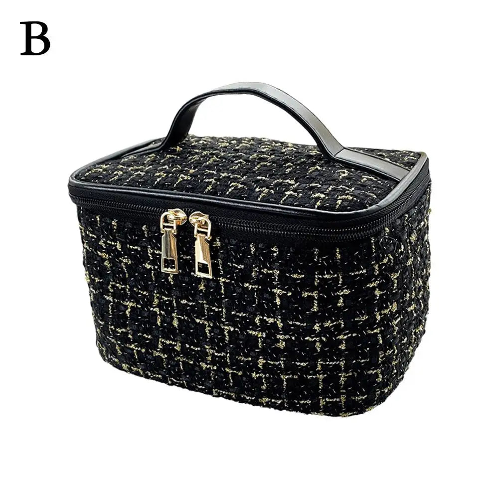 Fashion Makeup Bag Large Capacity Plaid Style Handheld Makeup Storage Bag Portable Women Household Travel Cosmetic Bag